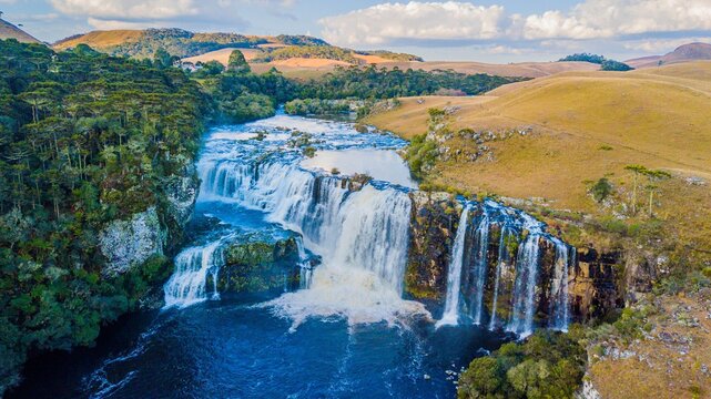Rodrigues Waterfall. Beautiful waterfall in São José dos Ausentes, Rio Grande do Sul, Brazil © Jair