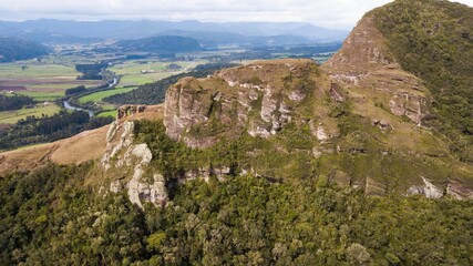 Fototapeta na wymiar Morro do Campestre - Urubici. Mountain with beautiful sandstone formations