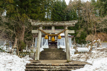 日本　岐阜県、白川郷の合掌造り集落の白川八幡神社