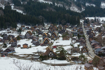 日本　岐阜県、白川郷の合掌造り集落の萩町城跡からの冬景色
