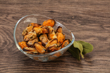 Pickled mussels in the bowl