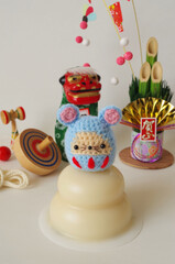 ねずみのあみぐるみとお正月イメージ