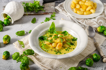 Gnocchi in curry sauce