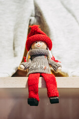 Figurine lutin en bois et laine mignonne en décoration pour les fêtes de Noël