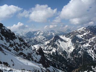 Fototapeta na wymiar Mountain panorama from Kreuzspitze mountain, Bavaria, Germany, wintertime