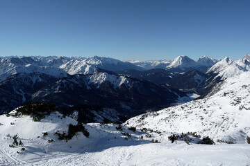 Fototapeta na wymiar Wintry mountain view from Pleisenspitze mountain, Karwendel, Austria