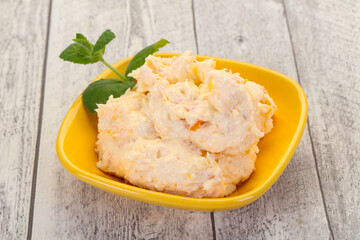 Curd with dry apricot