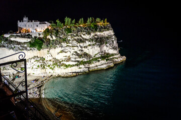 Tropea di notte, Calabria, Italia