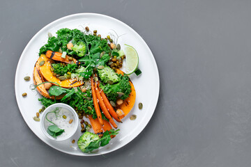 Grilled pumpkin salad with vegetables