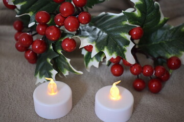 Flores natalinas e velas
