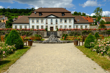 Obraz premium Der Orangeriegarten in den Klostergärten der Zisterzienserabtei Kloster Ebrach, Landkreis Bamberg, Oberfranken, Franken, Bayern, Deutschland
