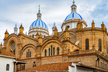 Obraz premium Ecuador in the city of Cuenca. The new Cathedral downtown in Cuenca. 