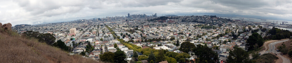 Fototapeta na wymiar Cloudy San Francisco cityscape skyline.