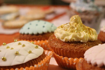 cupcakes with icing