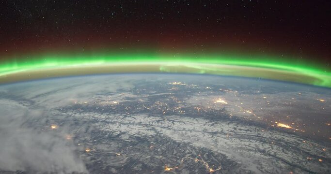4k ProRess 422 : Aurora Borealis over Canada.From the North Pasific Ocean, west of Oregon to Southwestern Quebec. Images courtesy of NASA.