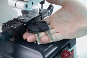 Production of home keys on a specialized vertical key machine.