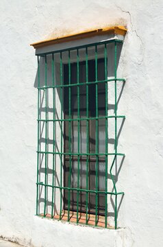 Ventana con reja en Almonte, Huelva