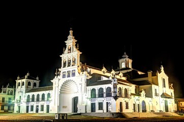 Santuario de Nuestra Señora del Rocío de noche, Huelva, Andalucía, España