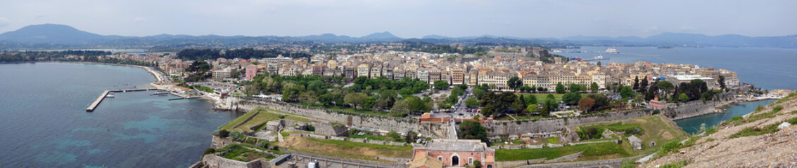 Fototapeta na wymiar Blick von der Alten Festung auf Korfu-Stadt