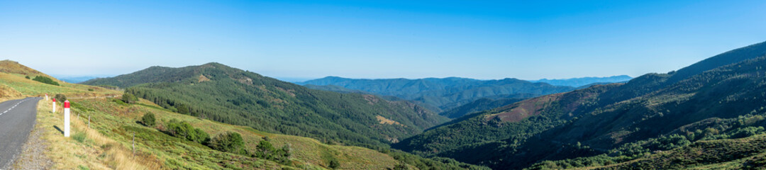 Naklejka premium PANORAMA OF THE MOUNTAINS
