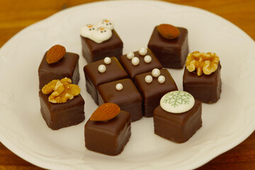 Dominoes - Gingerbread Speciality with jam and marzipan