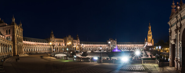 Fototapeta na wymiar Panorama of large Plaza de Espana in Seville, Spain
