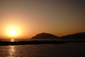 天草の牛深海岸から見た夕日