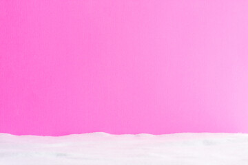 Fototapeta premium 紙の壁と白いフェルト