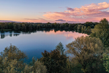 Abendstimmung am See mit der Drohne 