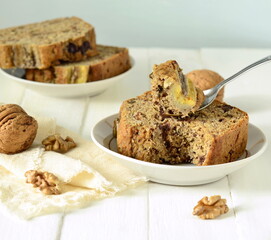 Banana bread with walnut and chocolate