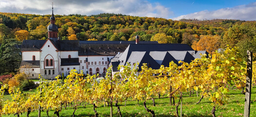 Kloster Ebersbach im Herbst