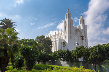 Fototapeta premium The former Catholic Church of the Sacred Heart of Jesus in Casablanca, Morocco, built in 1930. The white cathedral ceased its religious function in 1956, after the independence of Morocco