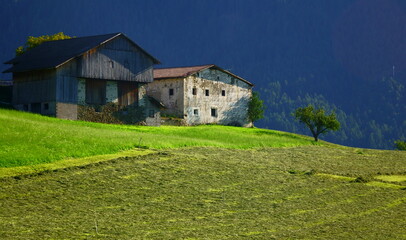 Fototapeta na wymiar Old house in the mountains - South Tirol - Italy