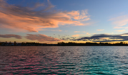 Naklejka premium Sonnenuntergang am Kahler See in Kahl am Main