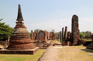 Naklejka premium UNESCO world heritage. Ancient archaeological site at Ayutthaya Historical Park, Archaeological sites of Thailand in Ayutthaya, ancient and beautiful. Ayutthaya Province, Thailand.
