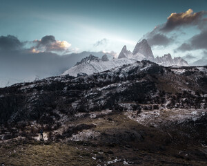 Monta&ntilde;a humeante