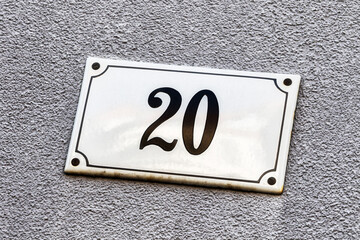 Hausnummer 20