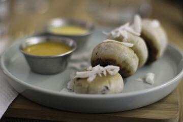 tofu cheesecakes with mango sauce