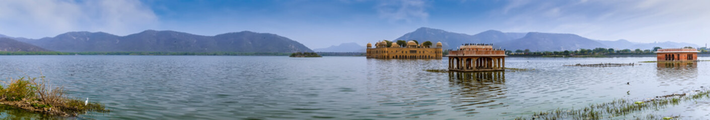 Fototapeta na wymiar A panorama view across the Man Sagar lake in Jaipur, Rajasthan, India