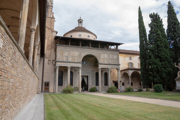 Fototapeta na wymiar Panoramic view of inner garden of Basilica di Santa Croce (Basilica of the Holy Cross)