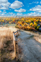 Foothills trail above Boise in full autumn color