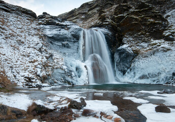 Helgufoss , Islandia © Sawomir