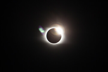 Full solar eclipse nearing totality