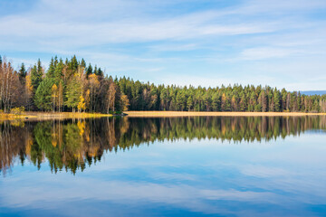 Fototapeta na wymiar Autumn view of Liesjarvi National Park and The Lake Kyynara, Tammela, Finland