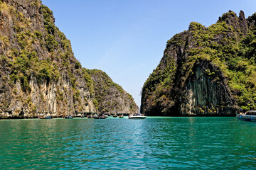 Fototapeta na wymiar Lagoon of Koh Hong - Krabi Province - Thailand
