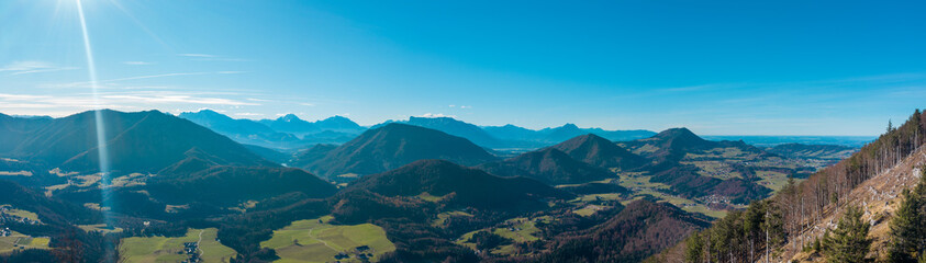 Österreichische Alpen im Salzburger Land im Herbst