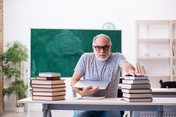 Old male student in tele-education concept