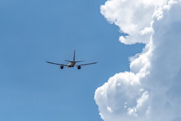 Hacia las nubes.
