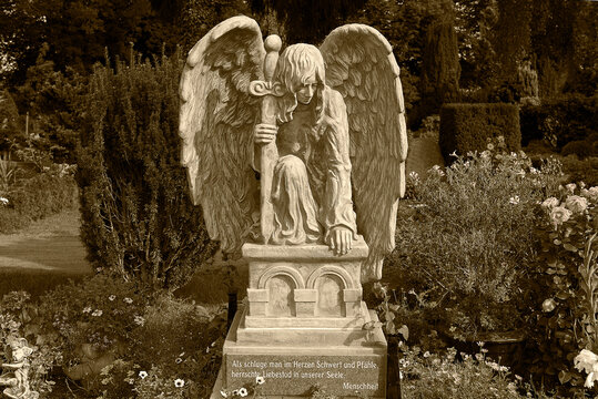 Friedhof, Engel, Statue	
