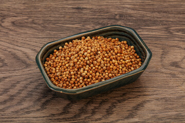 Coriander seeds in the bowl
